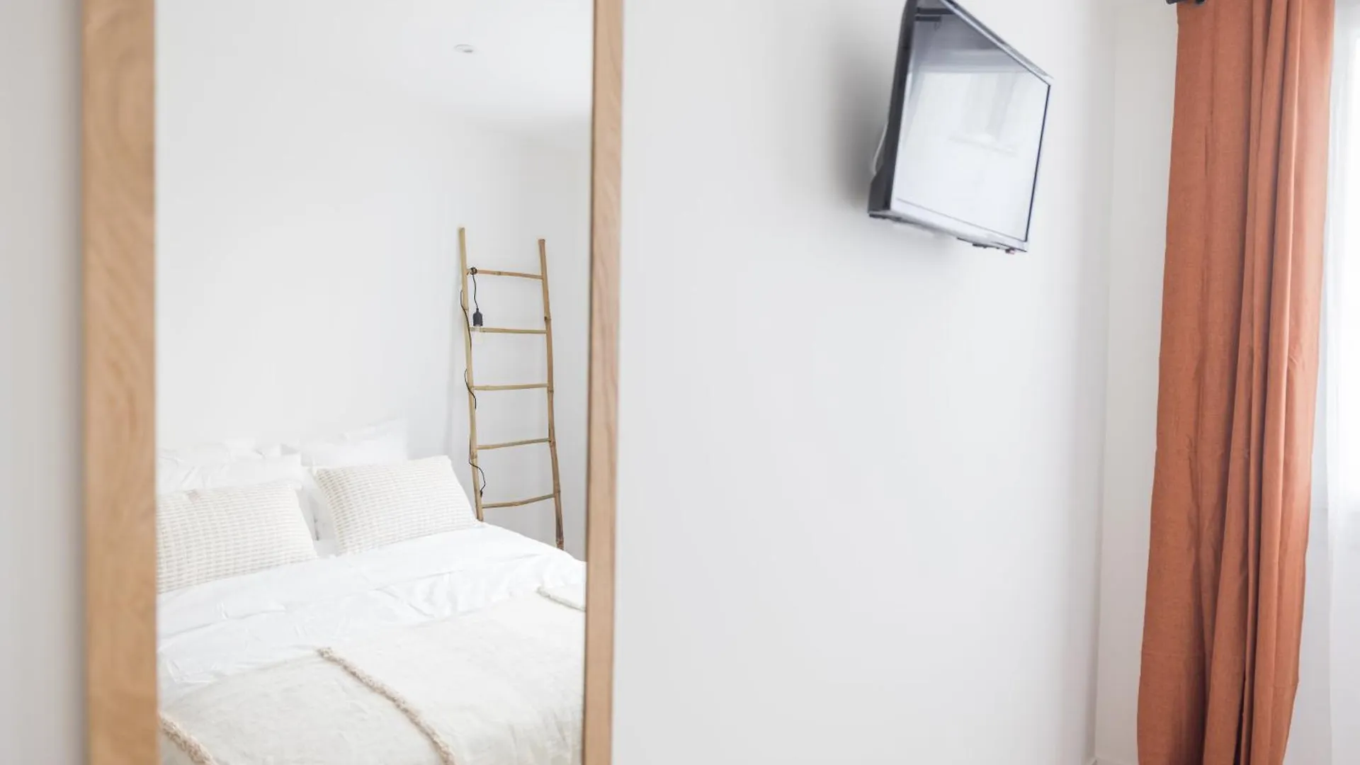 Moissan Chambre Bastille Γκρενόμπλ 0*,  Γαλλία